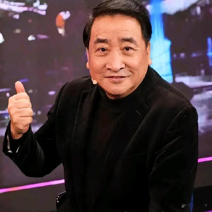 “反三俗”言论运动势在必行
  姜昆当曲协主席时，发起了一场“反三俗”的运动，作