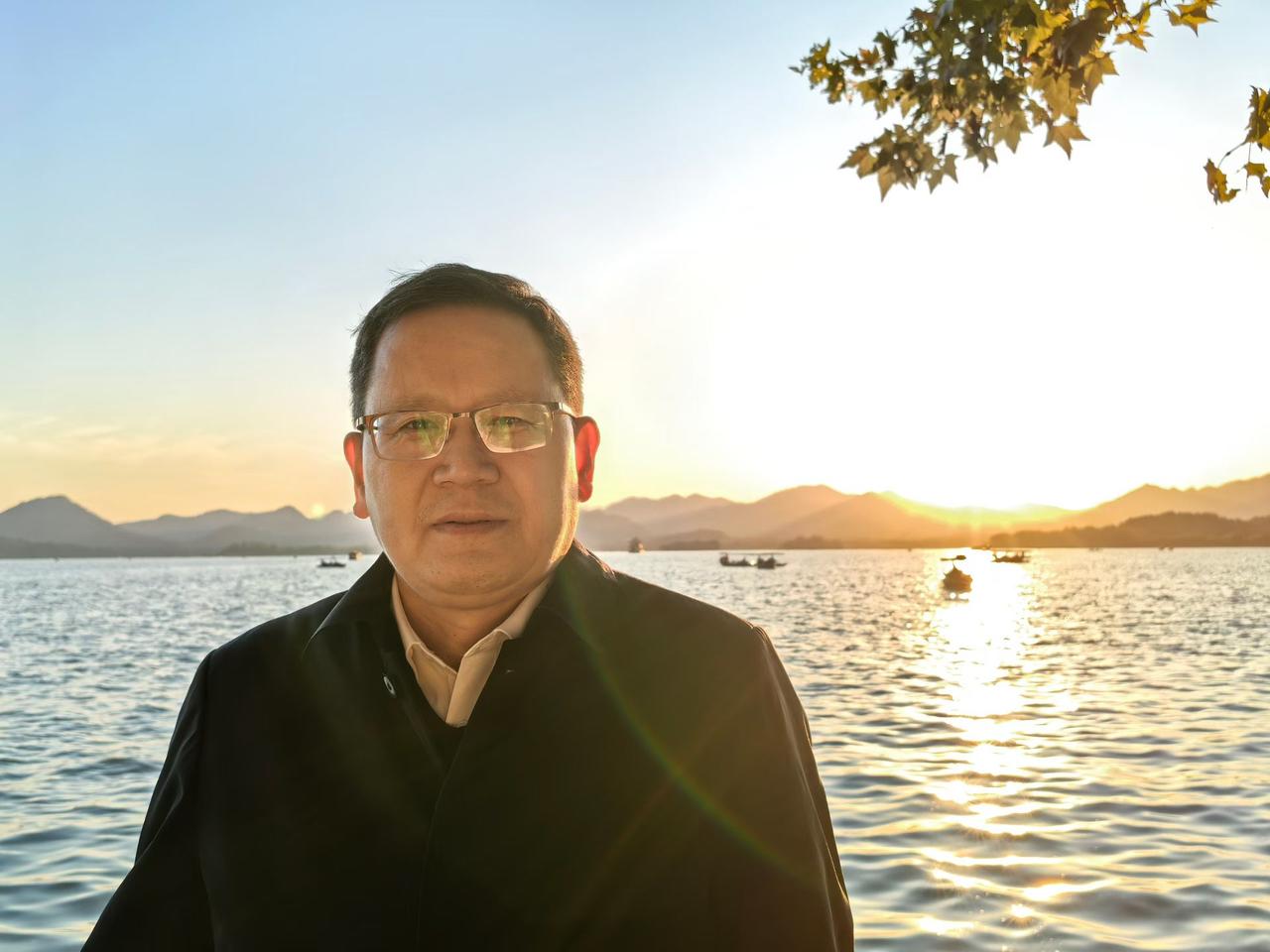 依法维权，力促和谐，北京赵作明律师今天来到了杭州。