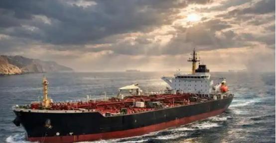 2026年4月14日，没有惊天动地的冲突，却有一艘中国邮轮改写了霍尔木兹海峡的地