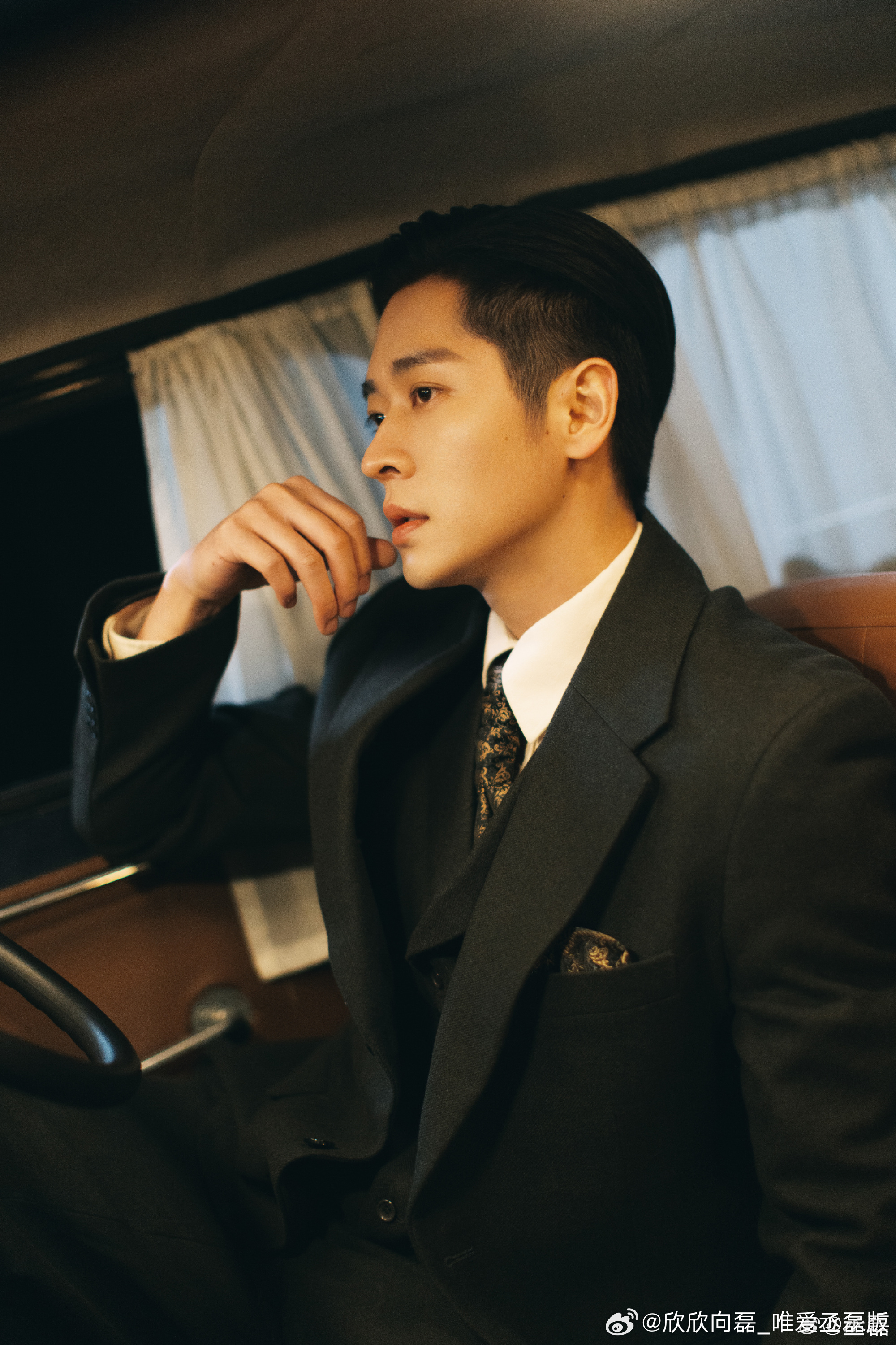 丞磊玉簟秋 CL 丞磊 你是人间烟火，做好自己，你就是你，不必被任何人定义丞磊成