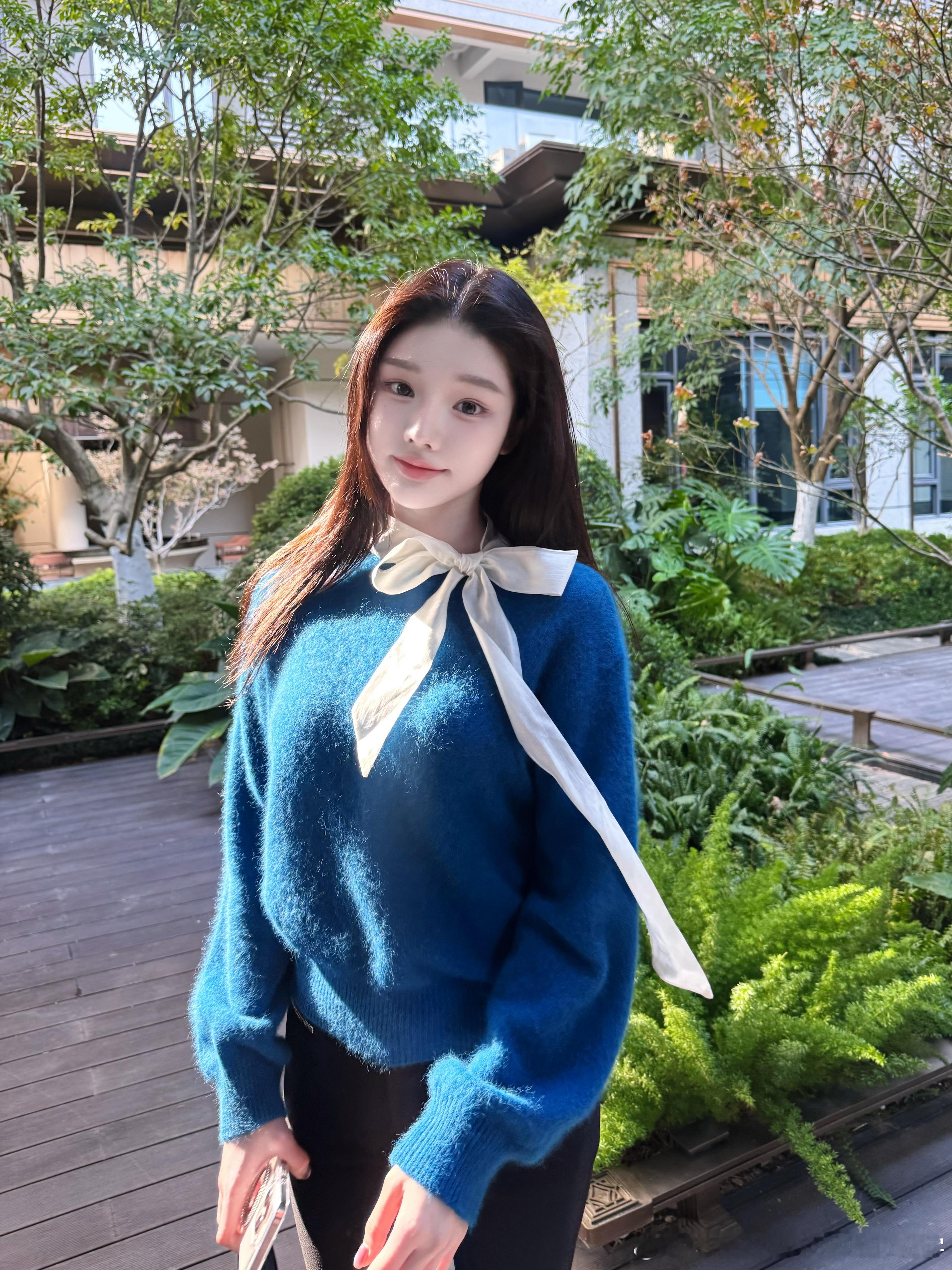 非常显白的蓝色 