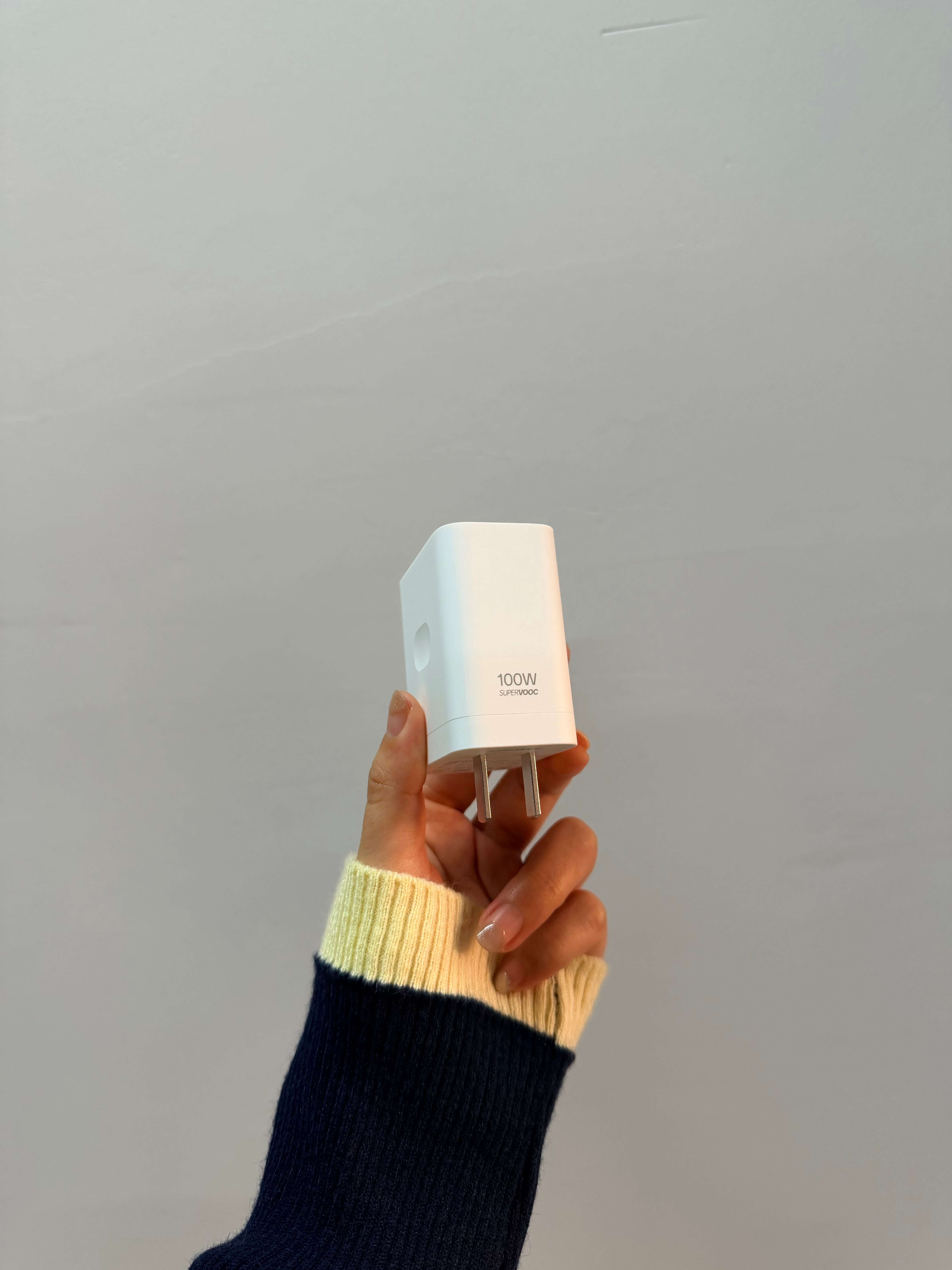 年纪轻轻，不到18岁，从兜里随随便就能掏出100W，什么实力不用说了吧