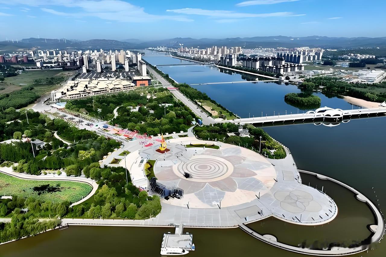 辽宁省最宜居的小县城是哪里？

我选择喀左

喀左，位于辽宁省朝阳市，全称是喀喇