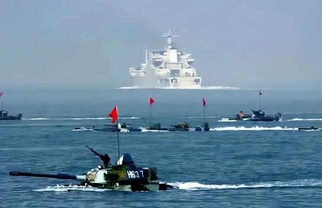 台海问题还要等多久？美国现在动作很多。他们在中东那边忙活，想快点搞定伊朗。为啥呢