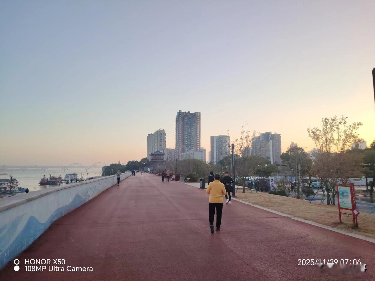 2025年即将过去，2026年即将到来，让我们以最饱满的热情去迎接新的一年。愿我