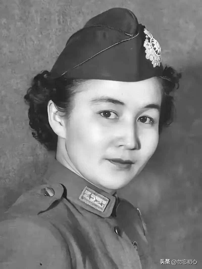 民国最意难平的乱世情缘：胡兰畦与陈毅的三年之约
 
国民党有个女少将，叫胡兰畦。