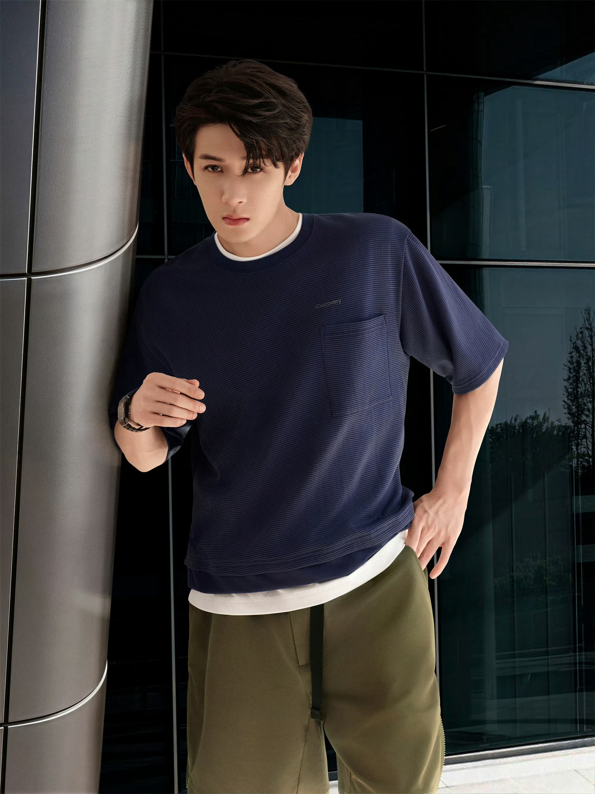 檀健次 × Discovery全球品牌代言人演绎 2026 春季系列大片，松弛干