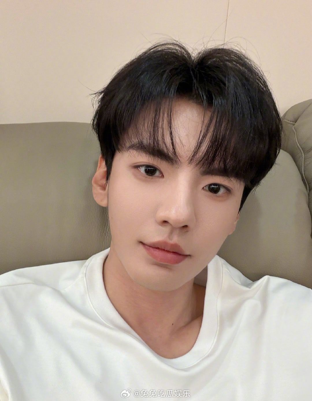 毕雯珺 是我还不够好网传毕雯珺 张予曦  将合体录制《巴黎合伙人2》的先导片，毕