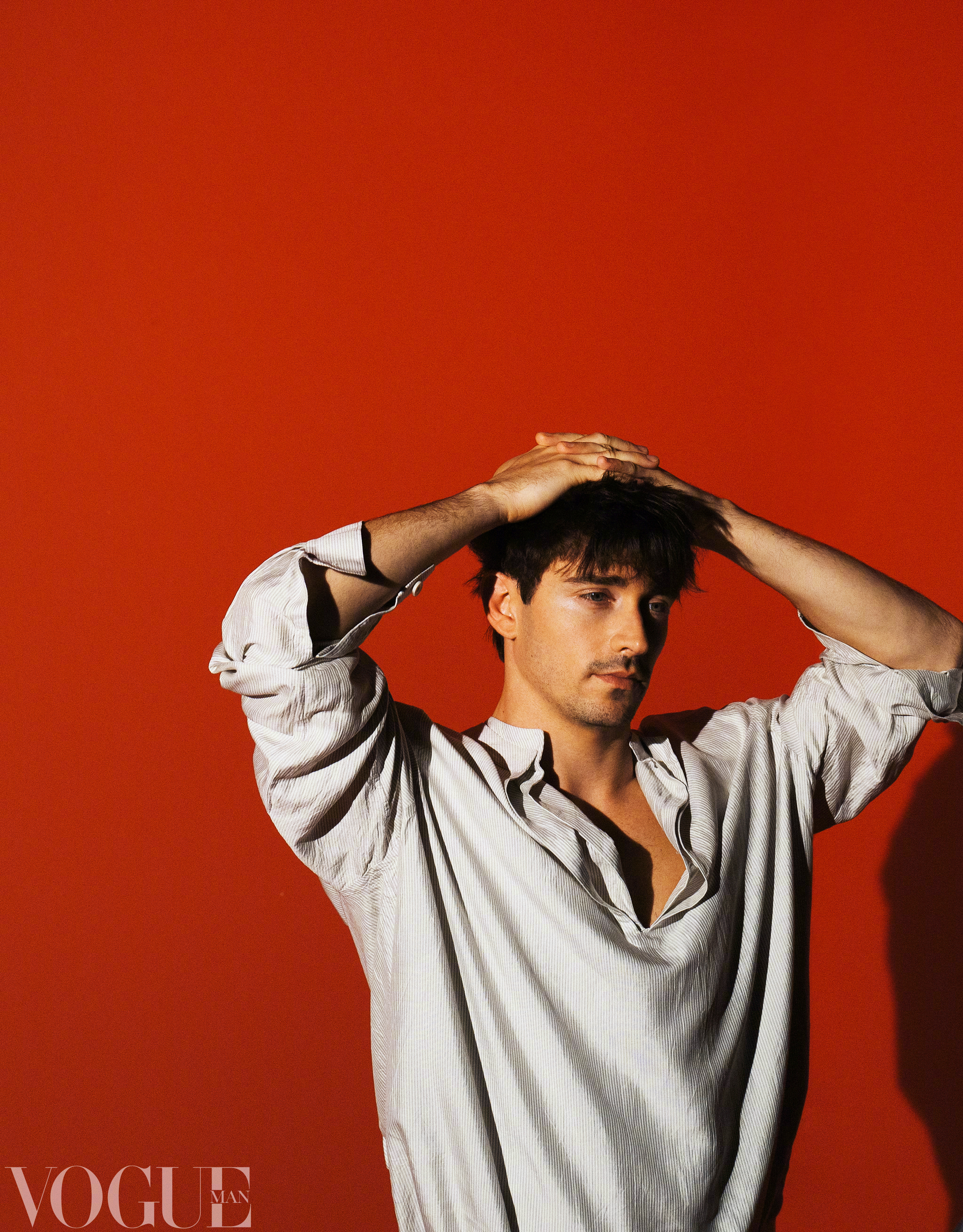 VOGUE Man March 2026 封面及大片正式揭晓 ，昨天刚坐镇法国版