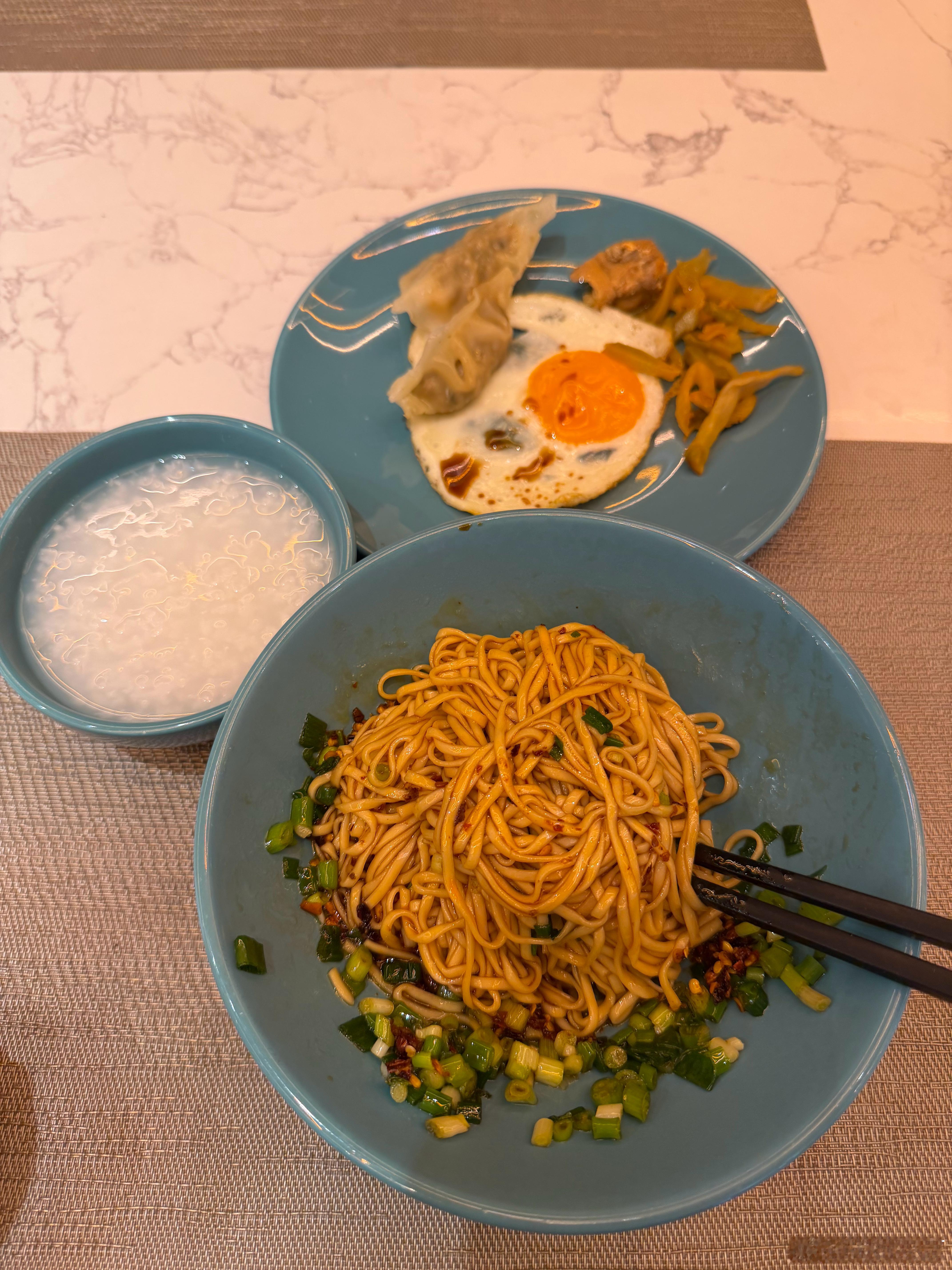 拌面必须搞起来，早饭一定要吃 