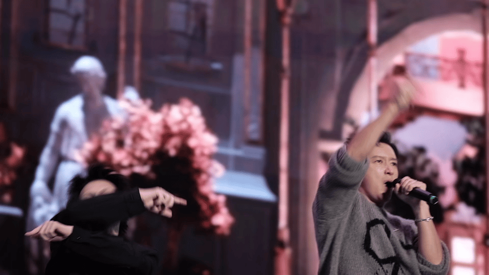 谁懂韩庚音乐节的惊艳！首秀8首新歌高能不断，《人样》《moonwalker》等曲