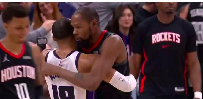 乌度卡啊乌度卡，
要我说你什么好呢？
在你的执教体系之下，火箭到底有没有战术？之