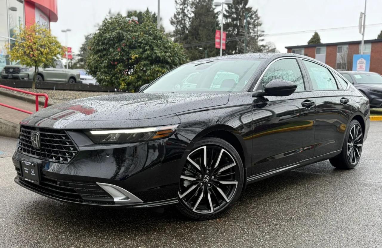 本田雅阁颜值有点奇怪，很多人都有不同看法十代半的雅阁被很多人津津乐道，论颜值在B