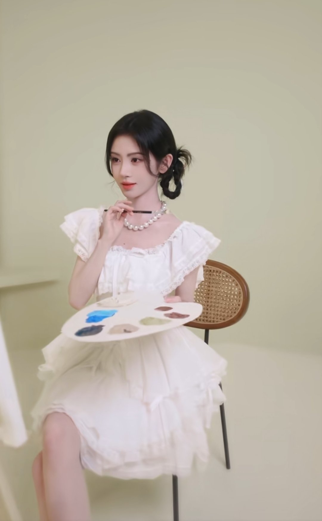 jjy鞠婧祎露芜衣jjy鞠婧祎姜黎非爱是思念的提笔是奔赴的勇气