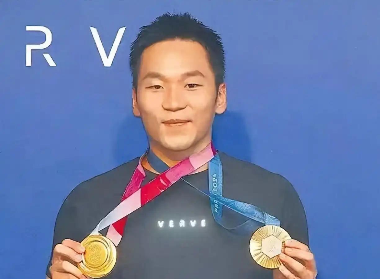 名古屋亚运会当场卡壳！9 月 18 日下午一点半选手村开村升旗仪式，李洋按正常流