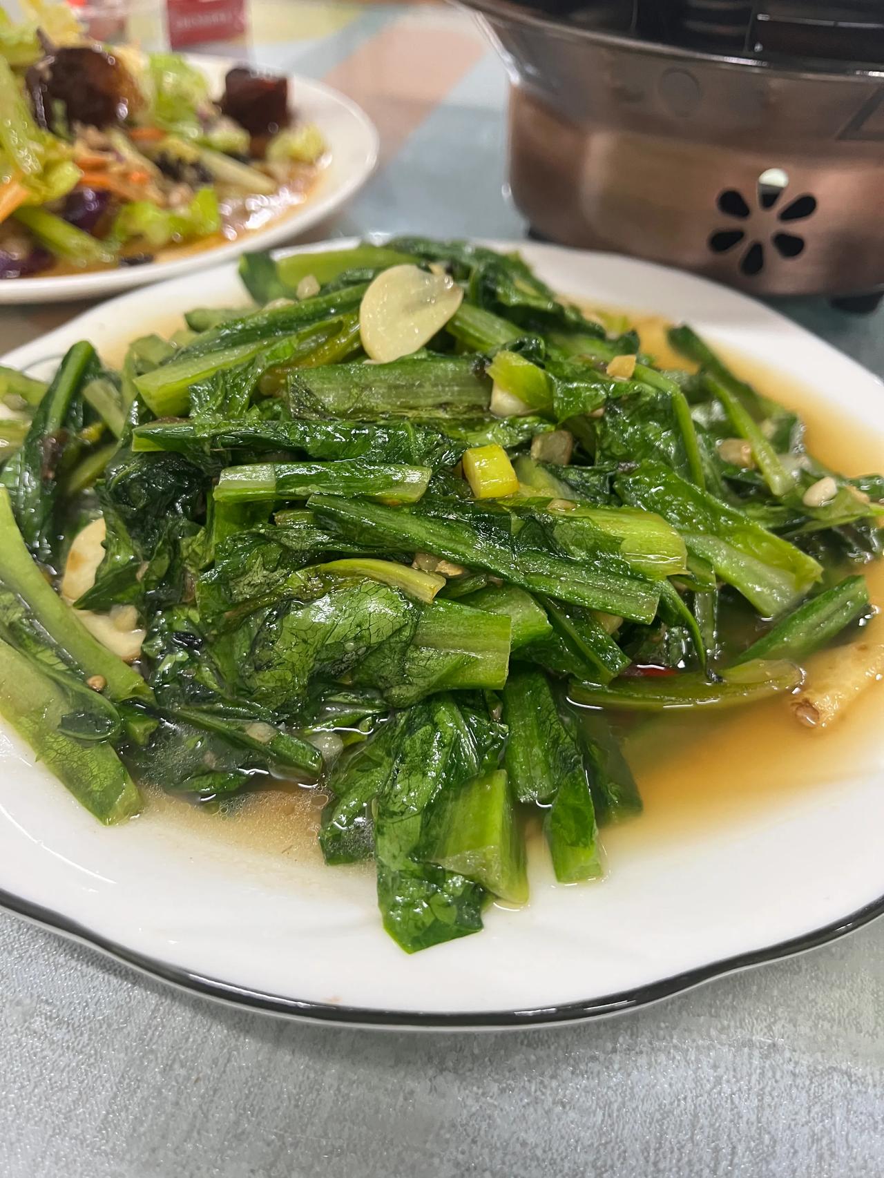 一荤一素，晚上就这样凑乎吃一顿