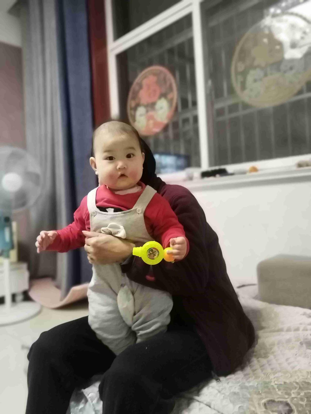 带定位晒今日生活 带定位晒今日生活。今儿状态超棒，轻松愉悦，再配上这微风拂面的天