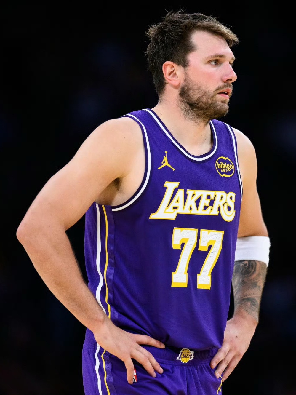 雷迪克补充表示，东契奇现在的身材是他自生涯前两个赛季以来最好的，而他本赛季前三分