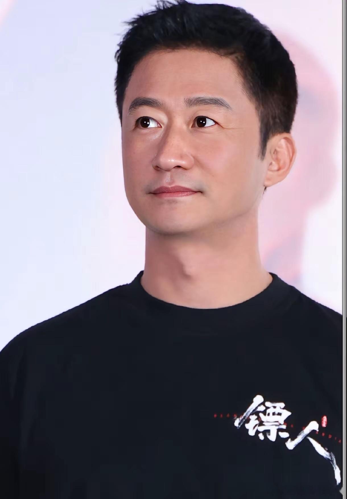 吴京给所有的男人提了个醒找老婆最重要的不是漂亮，而是一定要找个性格好的，能为自己