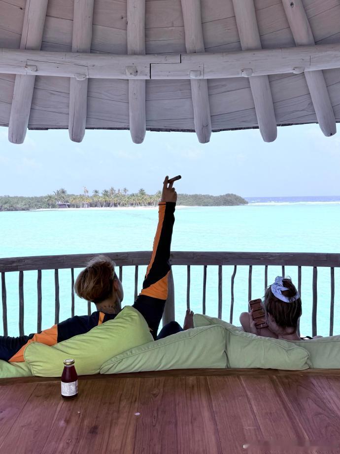 黄子韬胖回去了黄子韬每天都在吃吃吃吃 黄子韬晒照分享自己每天吃吃吃的日常，粉丝让