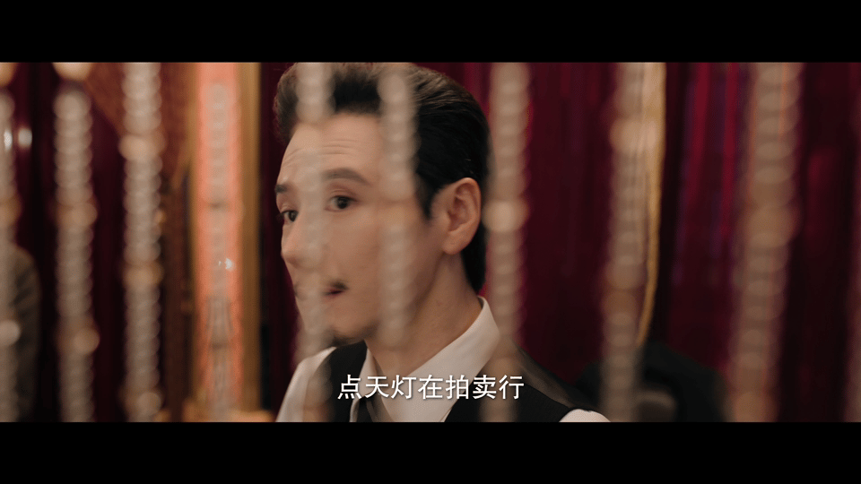 九门点天灯名场面难得碰头的九门一出手就是大场面，齐心协力点天灯这段看得热血沸腾。