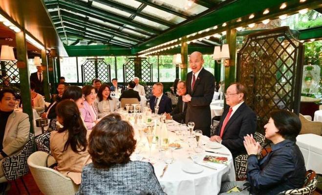 5月10日，台立法机构负责人韩国瑜抵达法国巴黎，开启所谓“议会外交”行程。当晚在