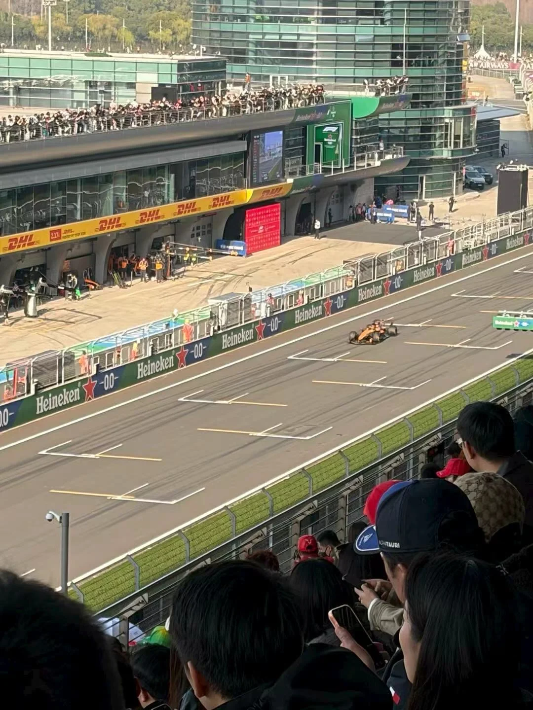 作为F1新车迷第一次到现场太容易上头了