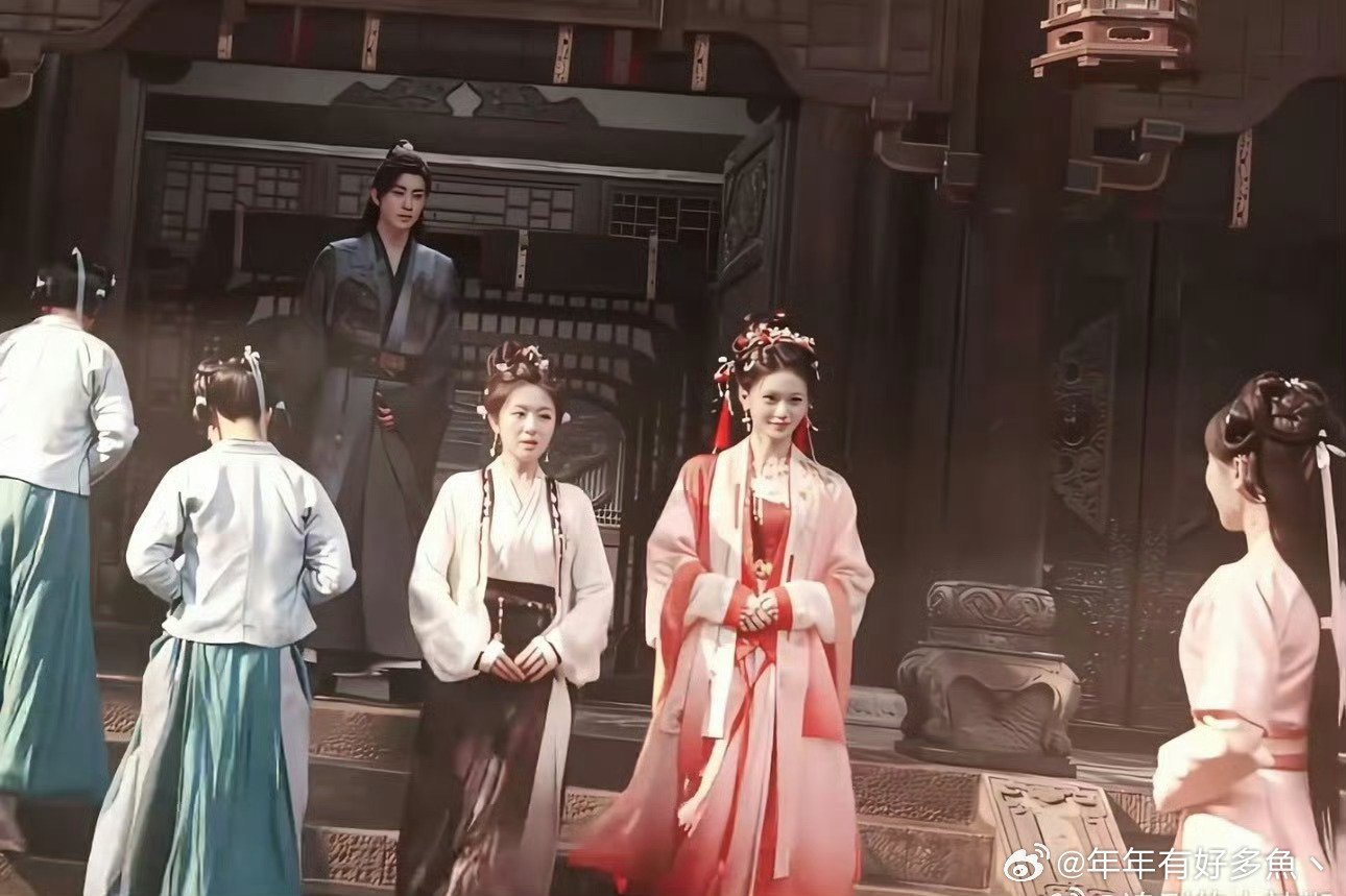 这女配是谁啊？直接艳压李兰迪了 