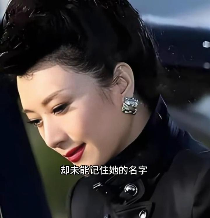 温婉优雅富有韵味，王静的外形与演技都堪称上乘。她默默贡献了一部又一部热播剧，观众