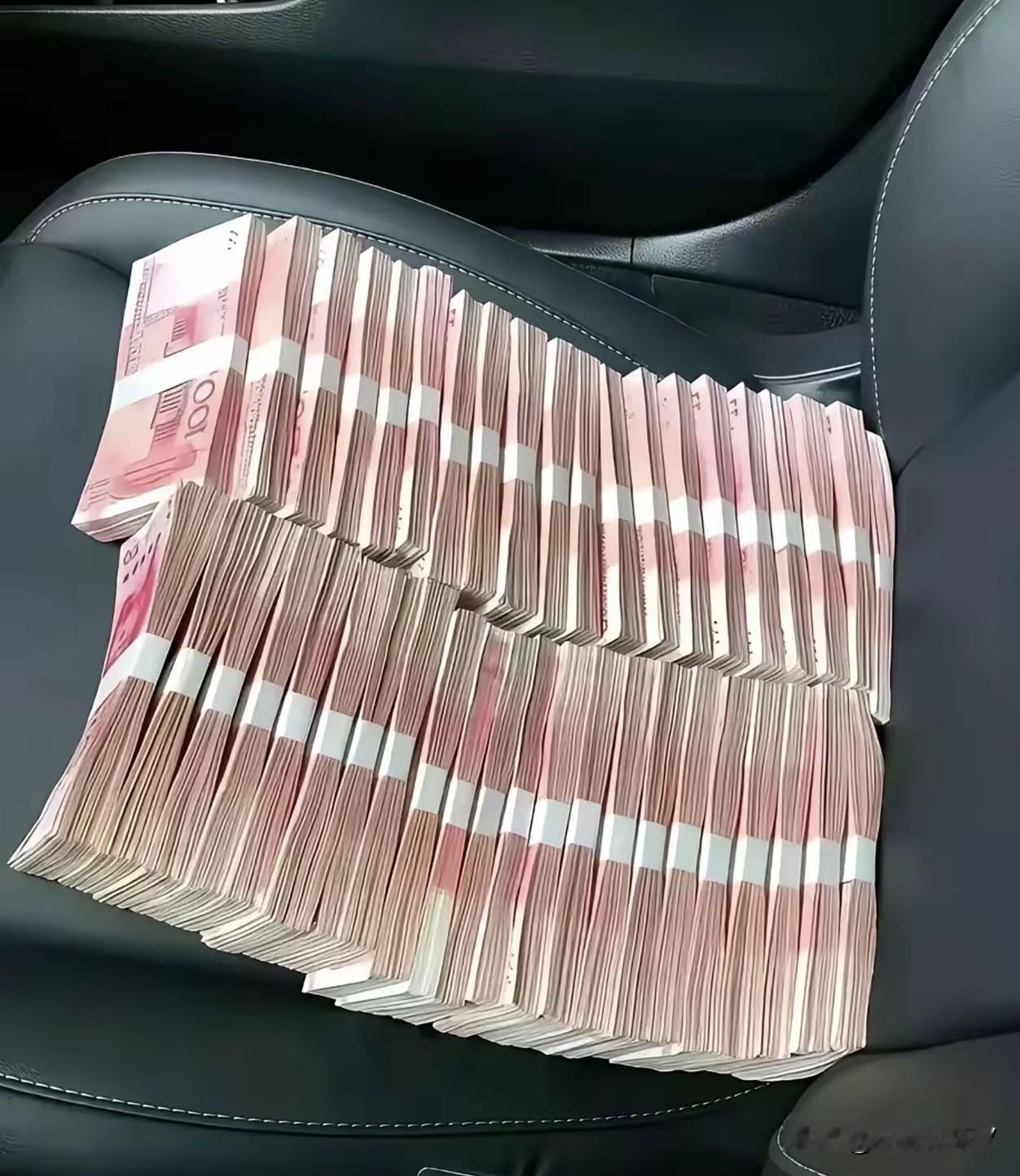 和表哥聊天，得知他的存款，让我惊呆！

表哥今年38，一直是单身，没有交女朋友，