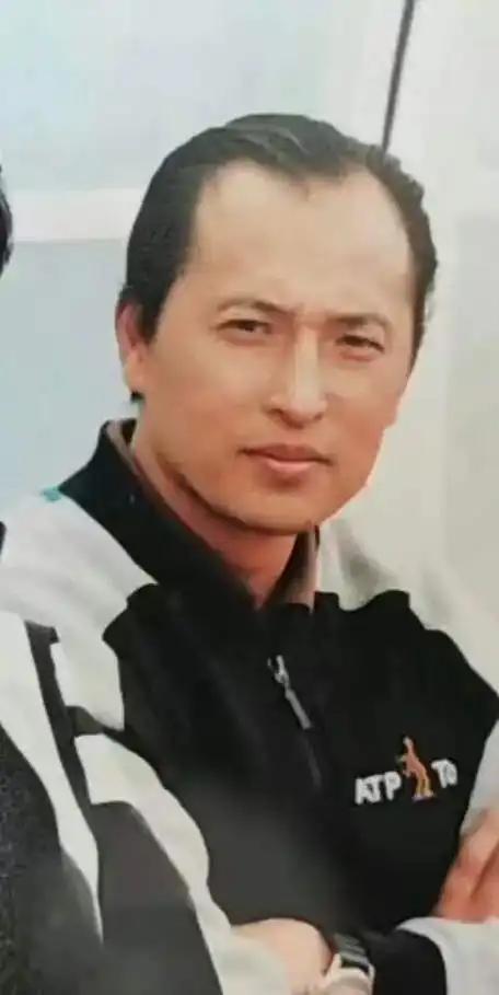 近日有闻，我国足坛宿将，知名足球教练，运动员时期，被称为“快马”的杨玉敏，不幸因