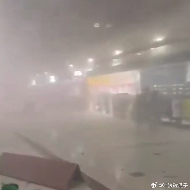 迪拜国际机场遭袭看样子哈梅应该是已经噶了 