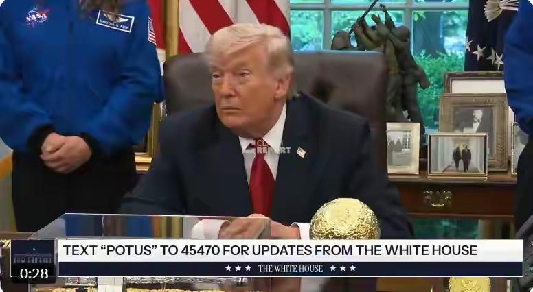 特朗普说，他与普京通了电话，俄乌战争乌克兰已经战败了，万斯更神，他称为美国不援助