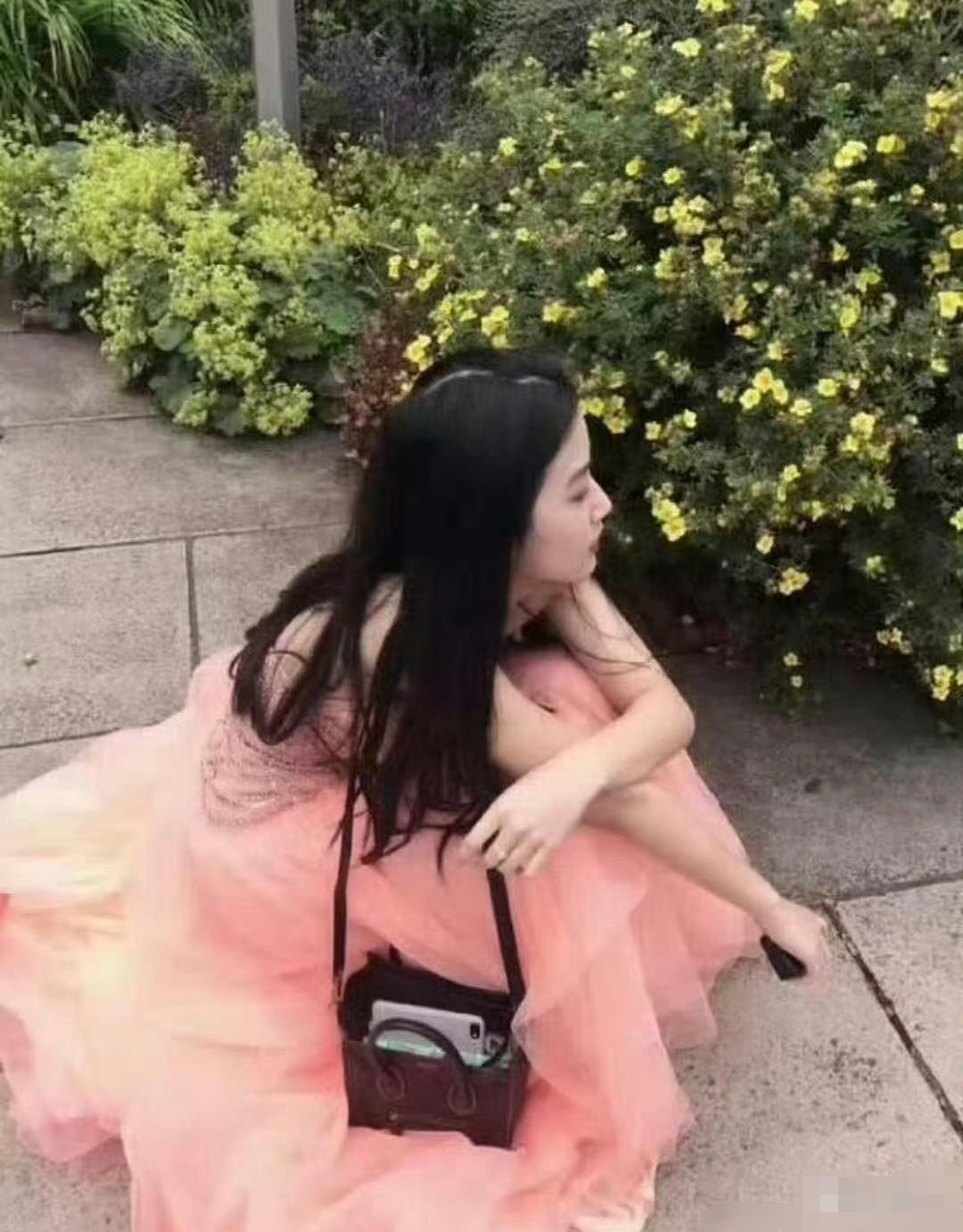 感觉卢昱晓当留子那会儿比她现在混娱乐圈好看多了 