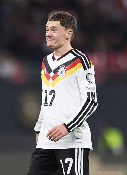 维尔茨球迷推评述：当前维尔茨在德国队与在利物浦的表现差异可谓天壤之别。身披国家队