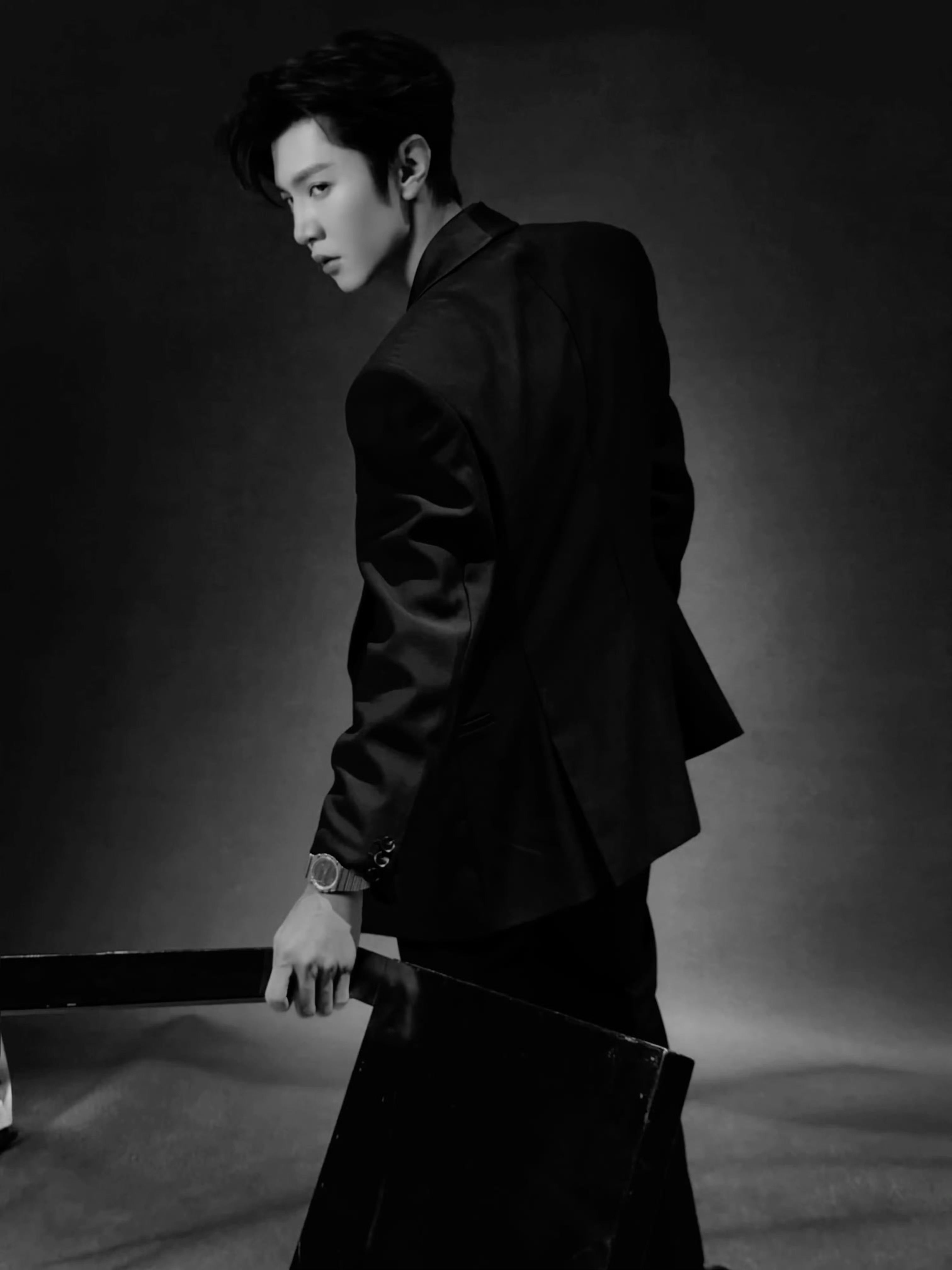 陈哲远完全是矜贵少爷的代名词。