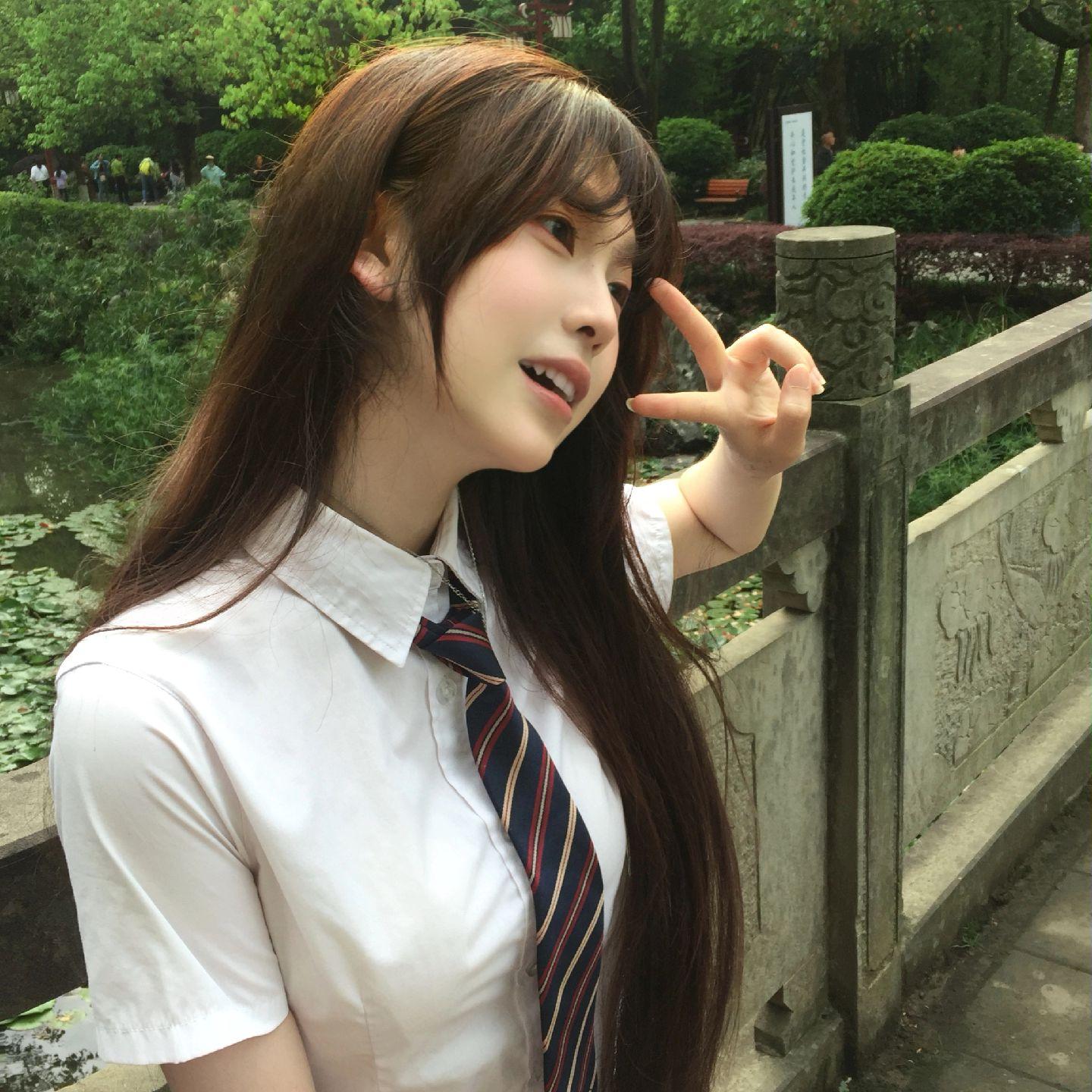 讨厌你一万次 想你一万零一次