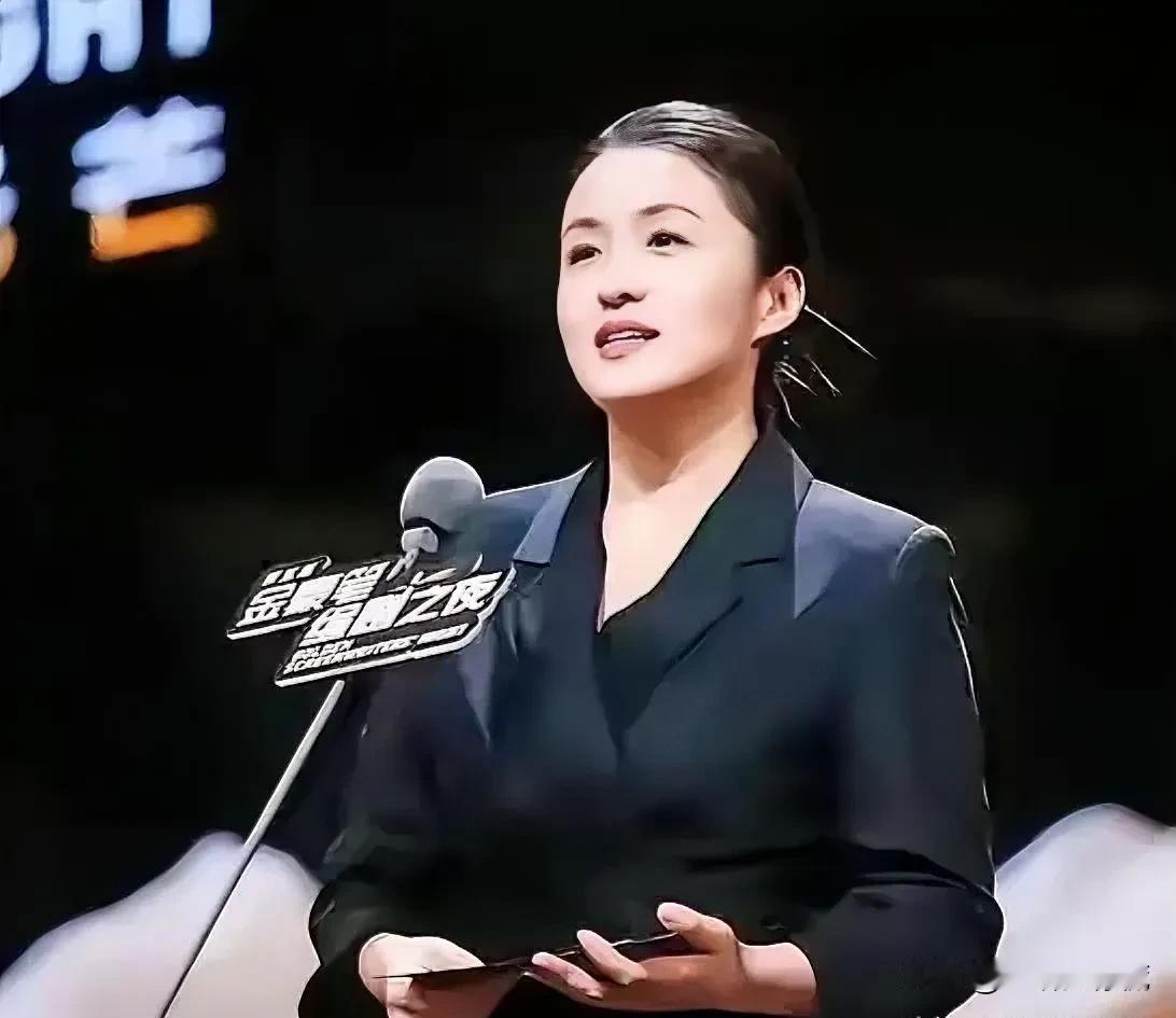 现在不光王家卫和秦雯，就连秦雯的老公也没想到吧，私下谈话被录音，还带来了一连串连