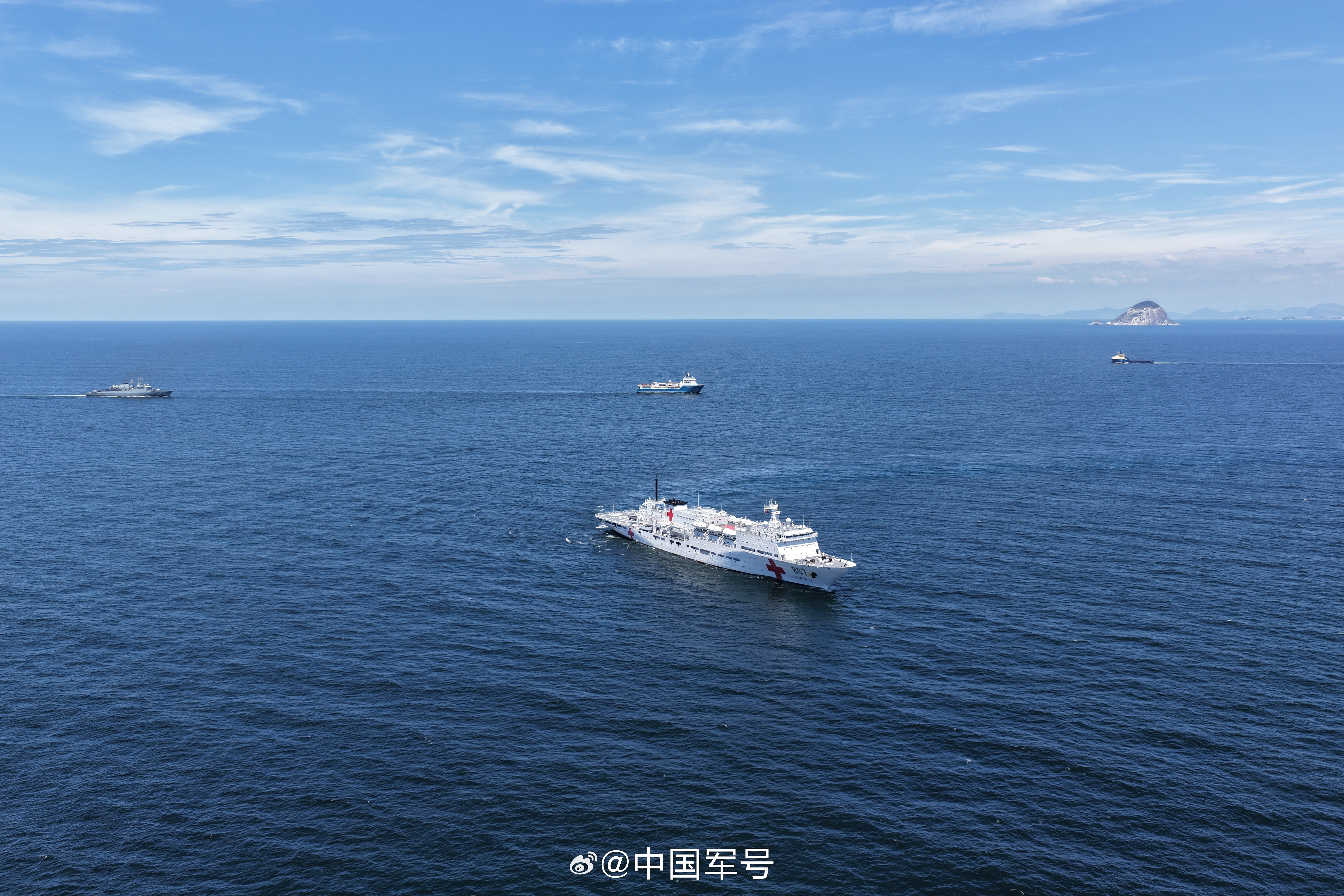 【丝路方舟号医院船离开巴西】当地时间1月15日，执行和谐使命2025任务的中国海