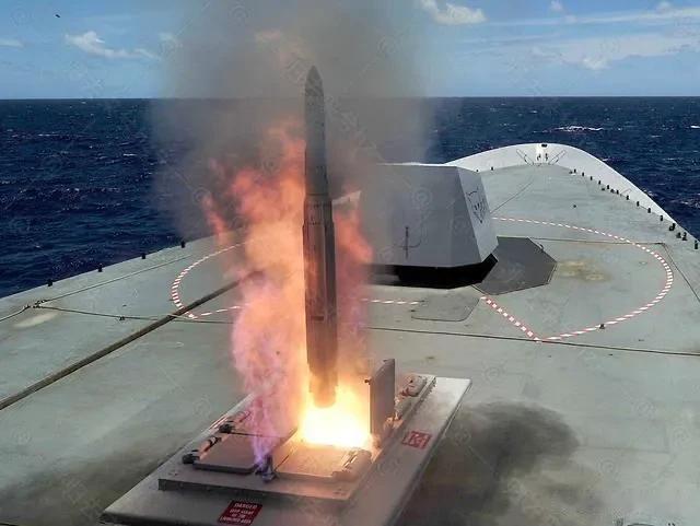 亏大了，美军防空导弹一枚成本约200万美元，而胡塞武装一架无人机才2000美元，