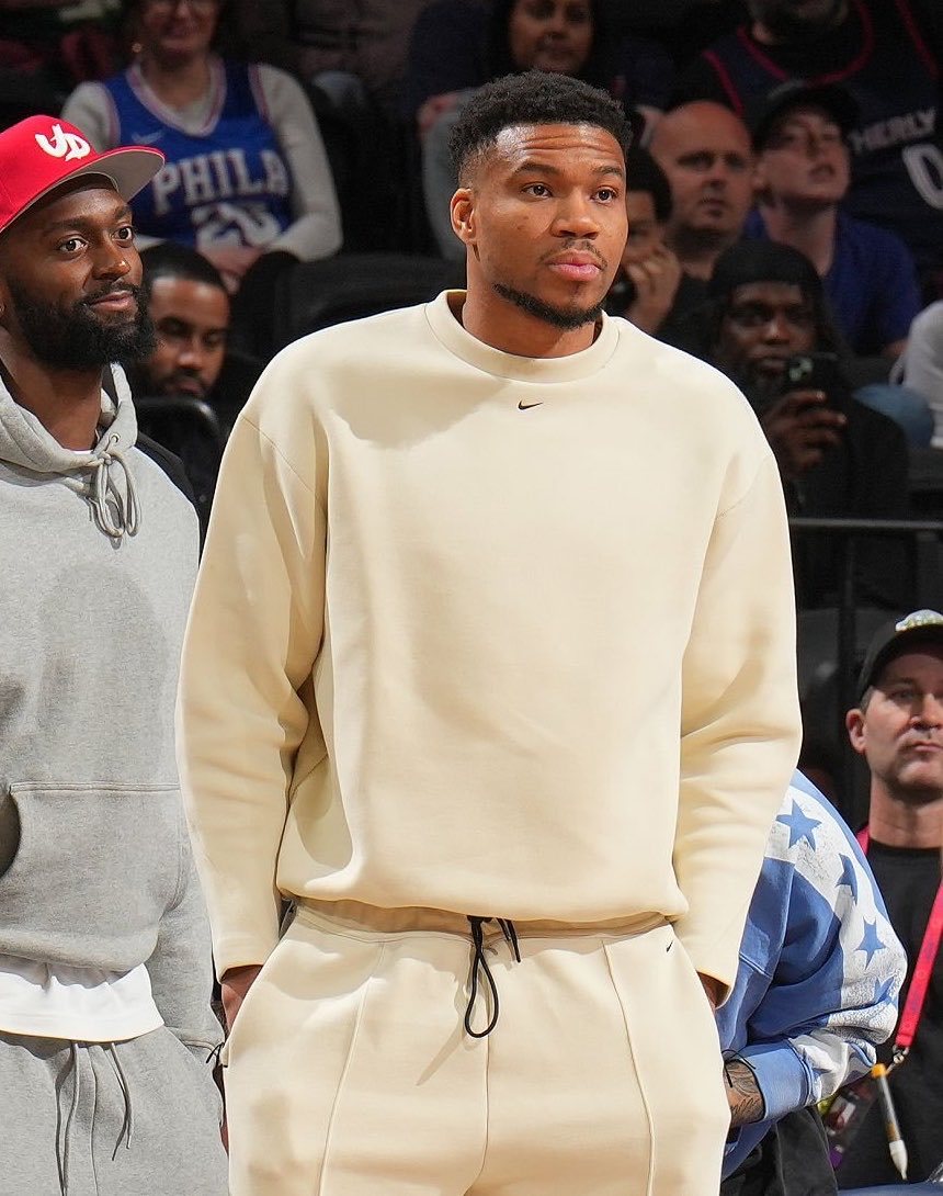 Stein：字母哥喜欢加盟热火或绿军的想法。去绿军吧NBA