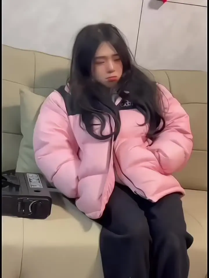 我是一个狠不下心的人我觉得一段关系你再对不起我我还是会想到以前开心的时...