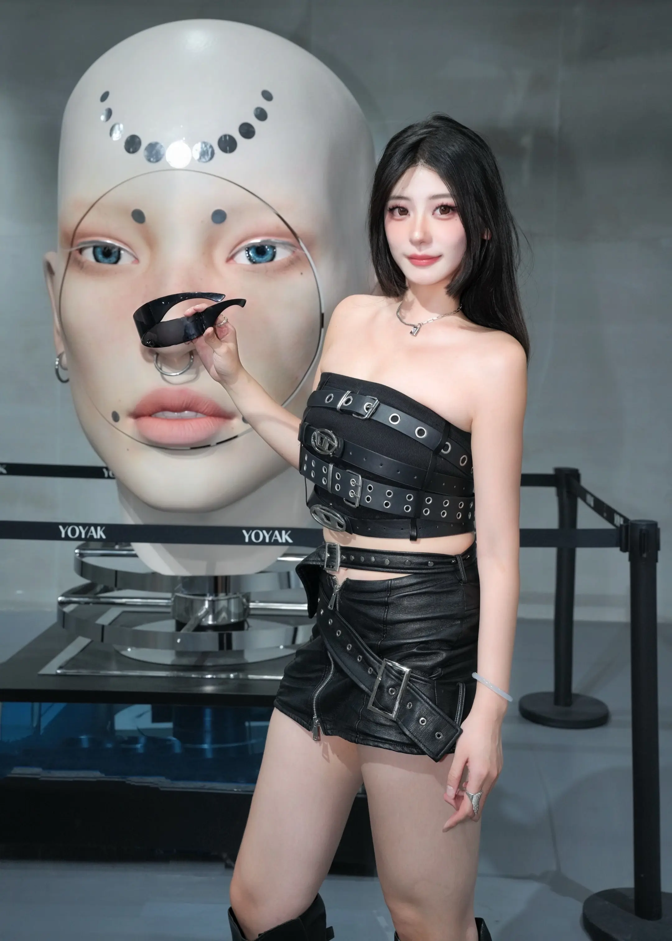 看展 🕶️ YOYAK巨人展。