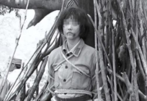 1950年，我军在甘肃逮捕一女匪首，竟是失散 14 年的红军排长，当战士们将她押