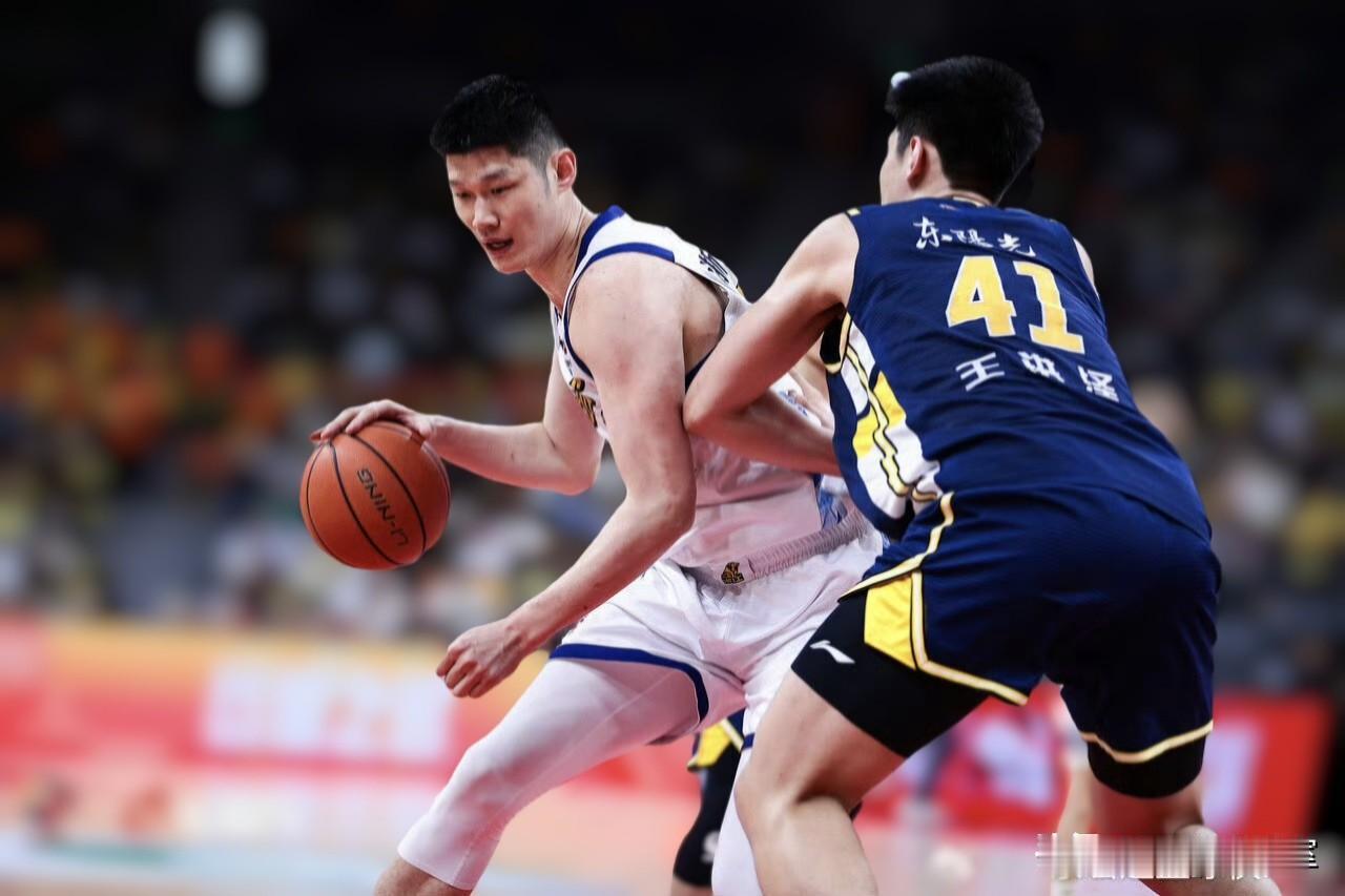 不出意外，广东今晚客场必输广厦，理由有四点：
1、主场优势，广厦这赛季主场未尝一