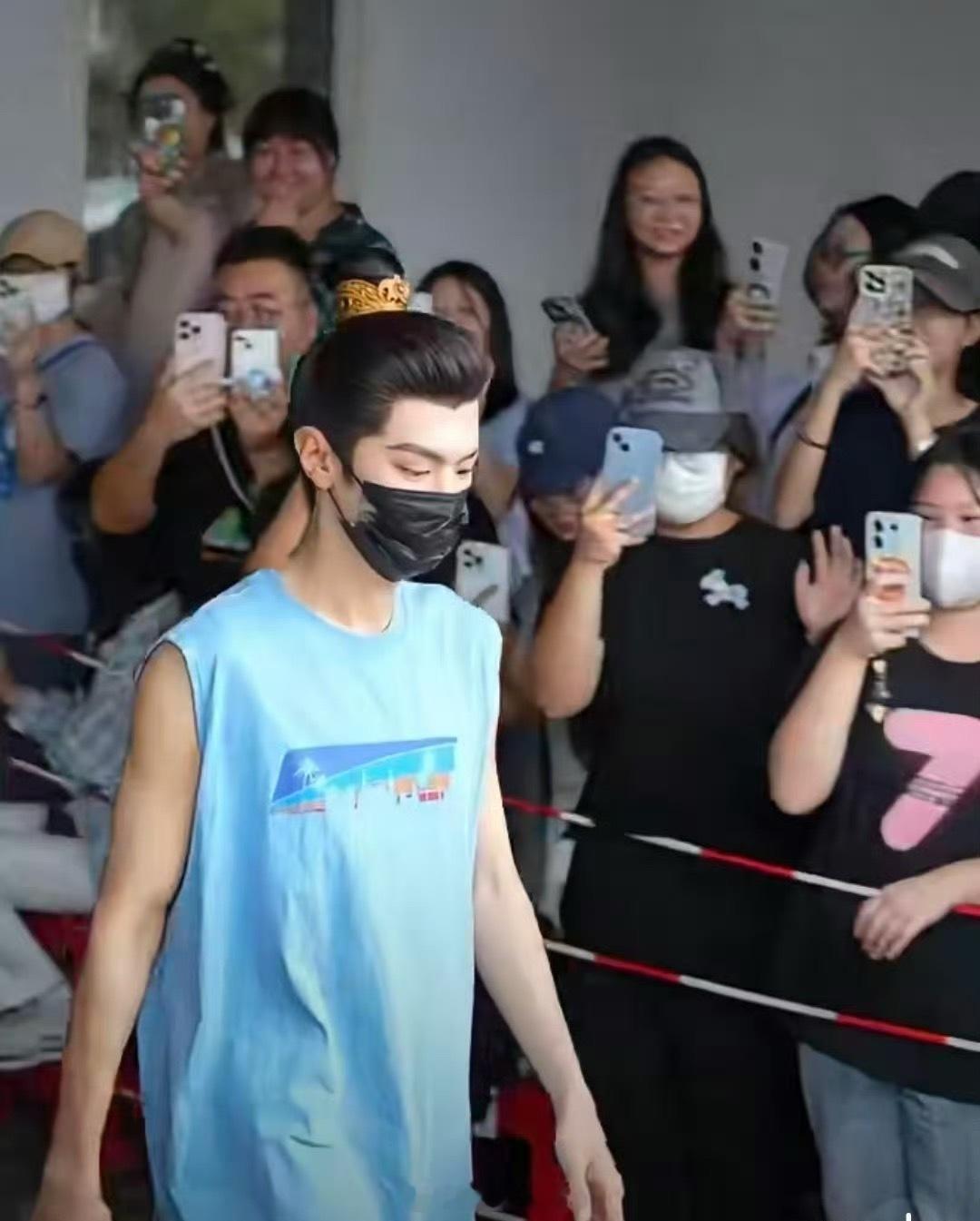 韩国粉丝组团来横店看陈哲远在海外也很火的哲远 ​​​
