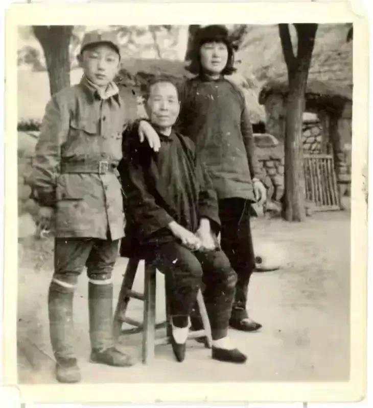 1944年，日军在刘杰英的腰部和腹部各捅了一刀，见她晕倒在地，又将她残忍活埋，日
