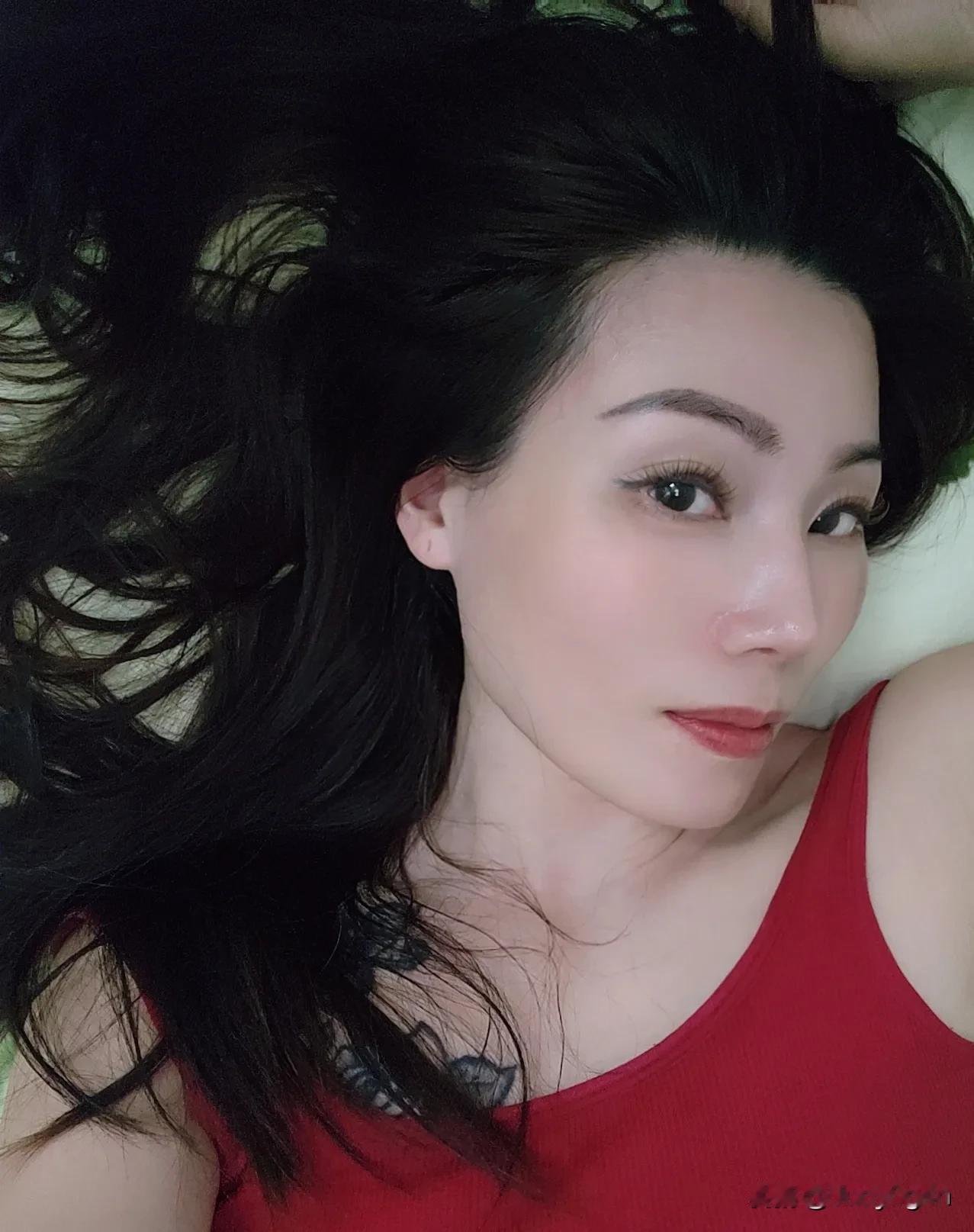 把日子过成诗，把自己宠成孩子，这就是我想要的生活。独一无二的自己生活本身有诗意