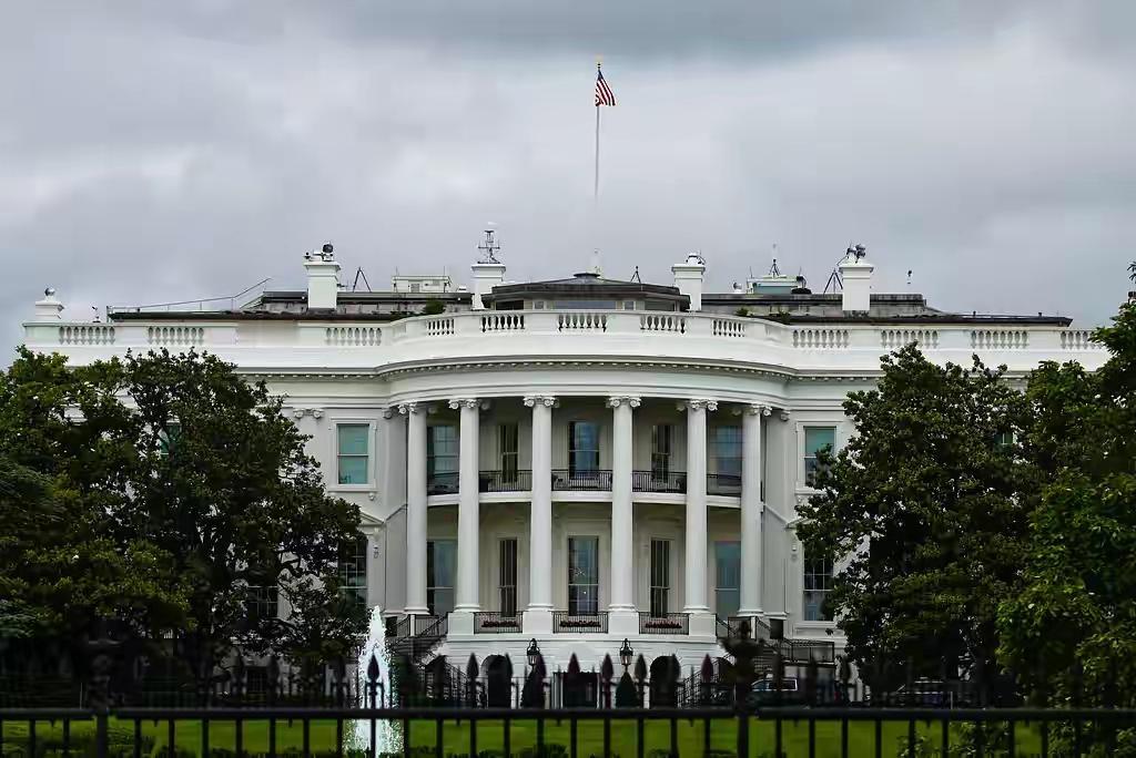 当地时间10月30日，央视记者获悉，美国参议院以51票赞同、47票反对的结果通过