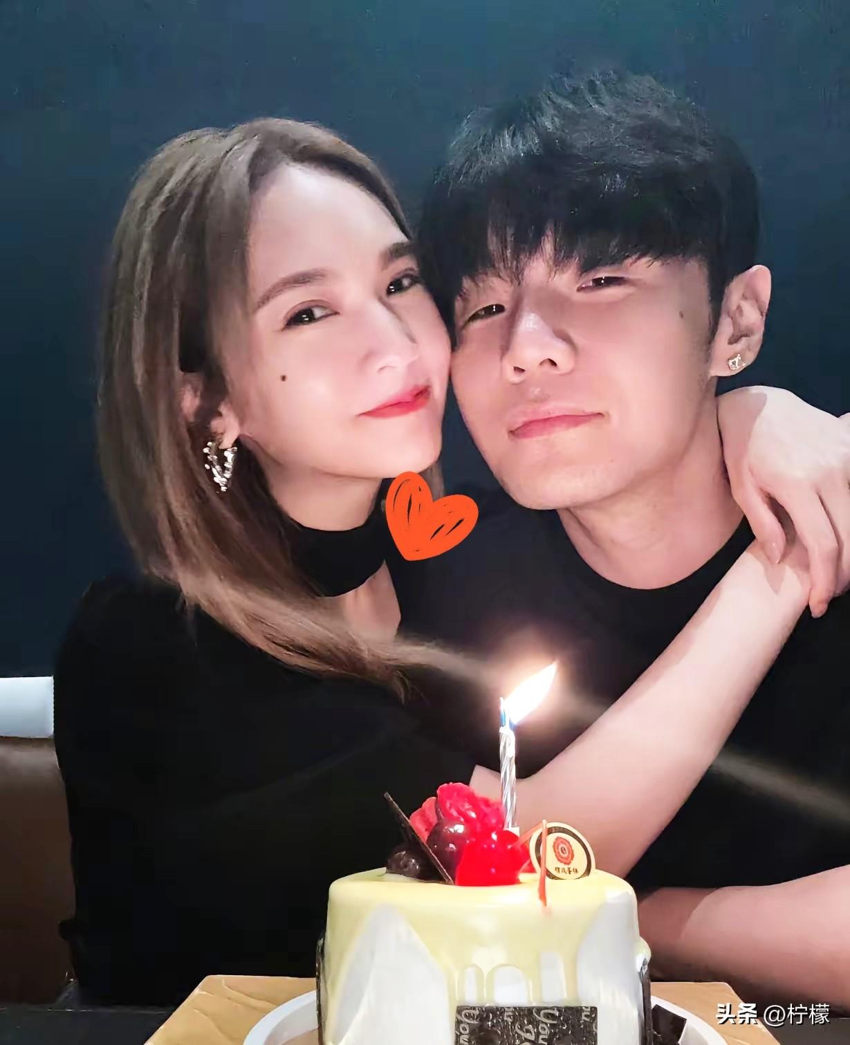 李荣浩很大概率是不会离婚的，
原因很简单，

不是因为杨丞琳很有钱，而是因为李荣